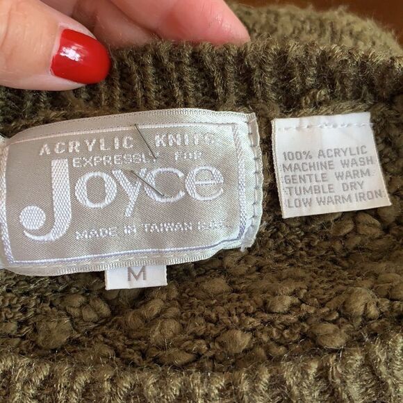 Vtg 80s Joyce dark olive green nubby sweater with swirl‎ design on front - Picture 6 of 6